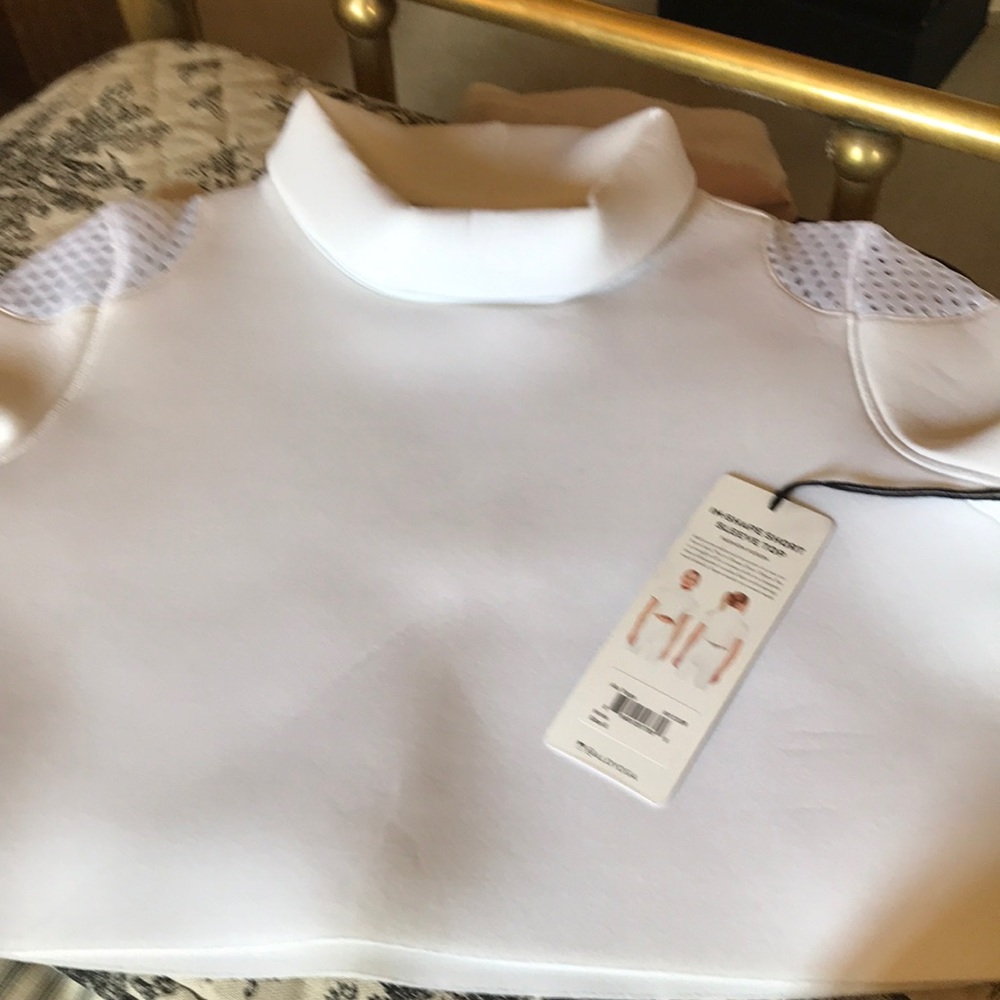 ALO Yoga In-shape short sleeve too Small